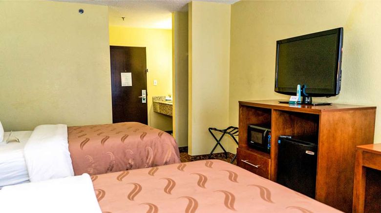 <b>Quality Inn Room</b>. Images powered by <a href="https://iceportal.shijigroup.com/" title="IcePortal" target="_blank">IcePortal</a>.