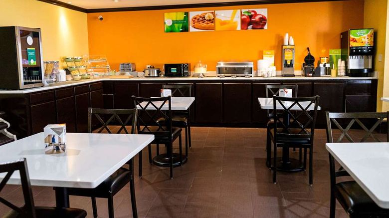 <b>Quality Inn Restaurant</b>. Images powered by <a href="https://iceportal.shijigroup.com/" title="IcePortal" target="_blank">IcePortal</a>.