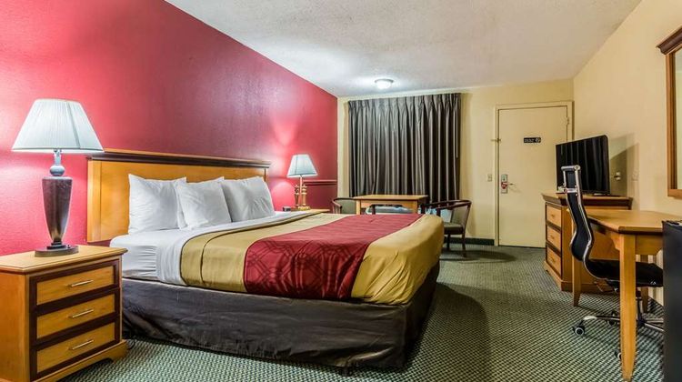 Econo Lodge Whiteville Room