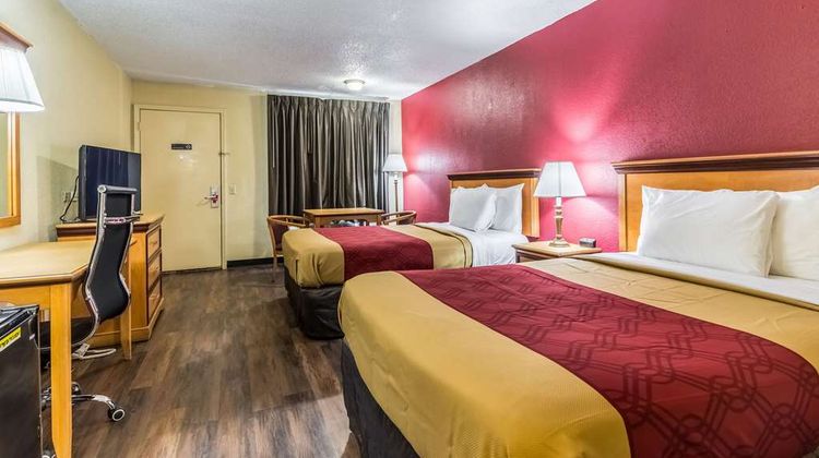 Econo Lodge Whiteville Room