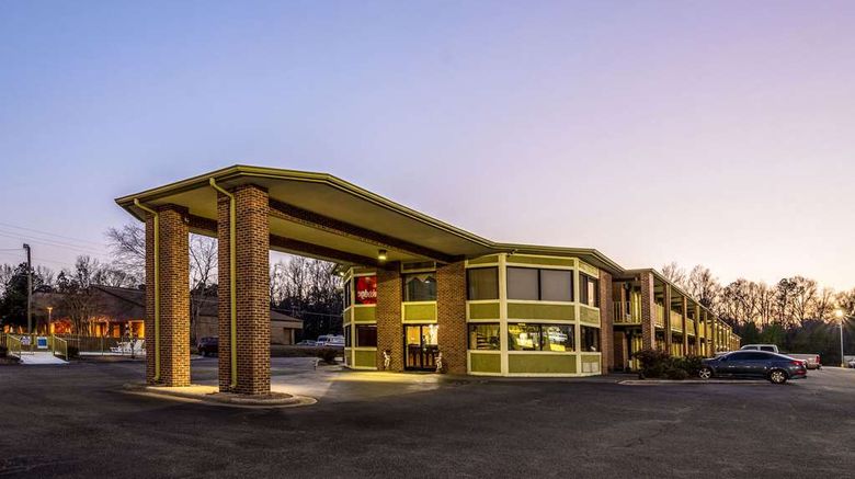 <b>Econo Lodge Whiteville Exterior</b>. Images powered by <a href="https://iceportal.shijigroup.com/" title="IcePortal" target="_blank">IcePortal</a>.