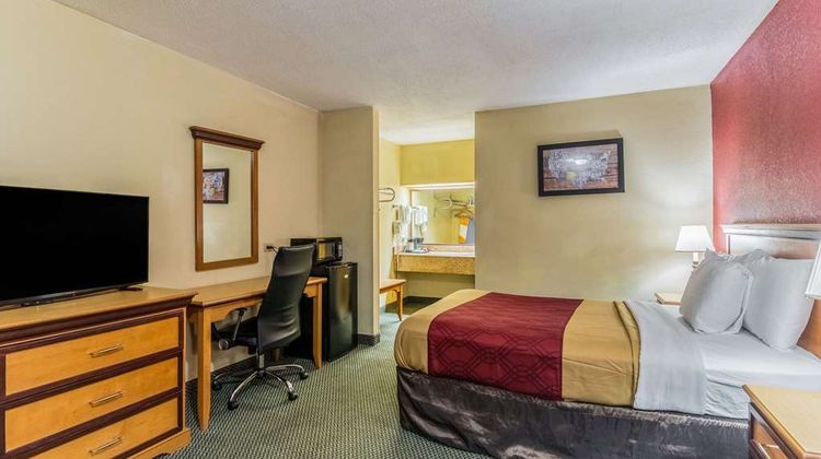 Econo Lodge Whiteville Room