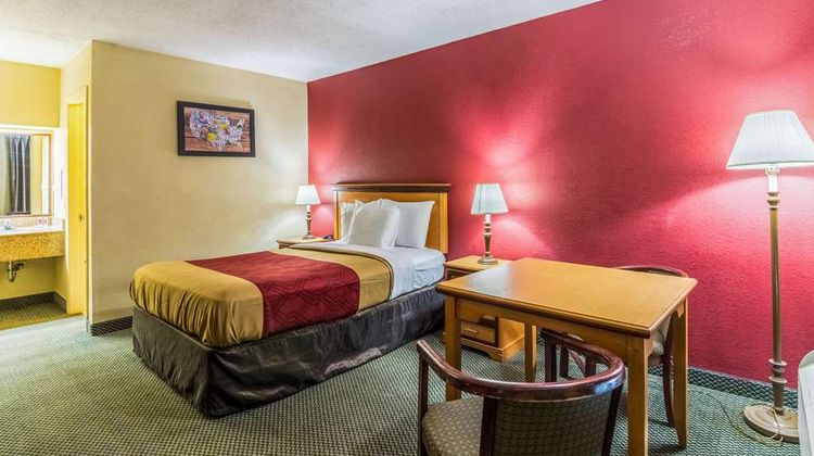 Econo Lodge Whiteville Room