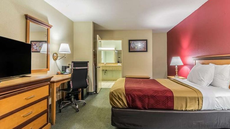 <b>Econo Lodge Whiteville Room</b>. Images powered by <a href="https://iceportal.shijigroup.com/" title="IcePortal" target="_blank">IcePortal</a>.