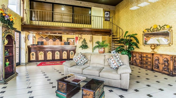 Econo Lodge Whiteville Lobby