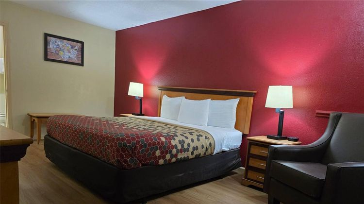 Econo Lodge Whiteville Room