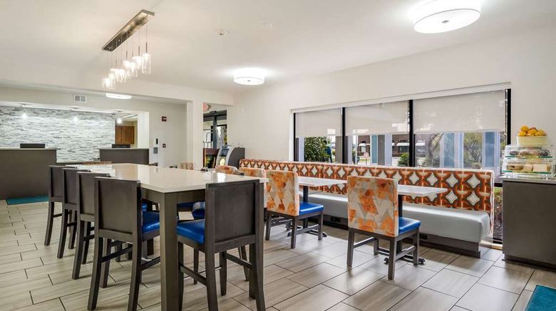 <b>Quality Inn Jacksonville Restaurant</b>. Images powered by <a href="https://iceportal.shijigroup.com/" title="IcePortal" target="_blank">IcePortal</a>.
