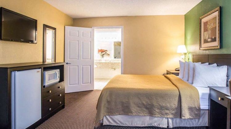 Quality Inn Andrews Room