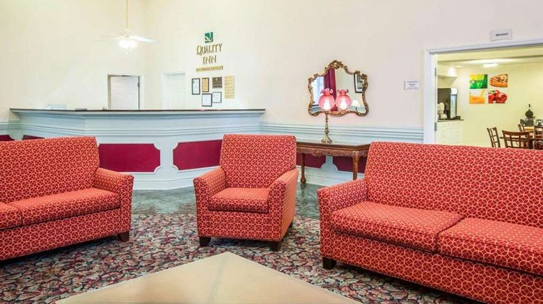<b>Quality Inn Andrews Lobby</b>. Images powered by <a href="https://iceportal.shijigroup.com/" title="IcePortal" target="_blank">IcePortal</a>.