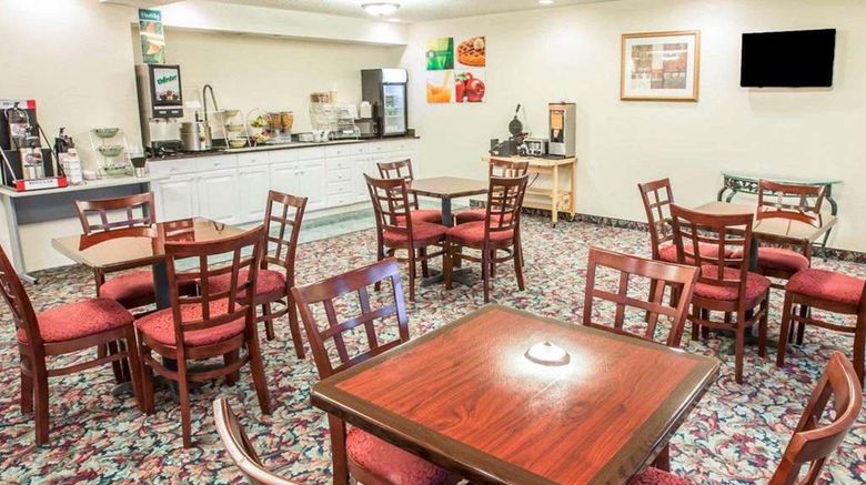 <b>Quality Inn Andrews Restaurant</b>. Images powered by <a href="https://iceportal.shijigroup.com/" title="IcePortal" target="_blank">IcePortal</a>.