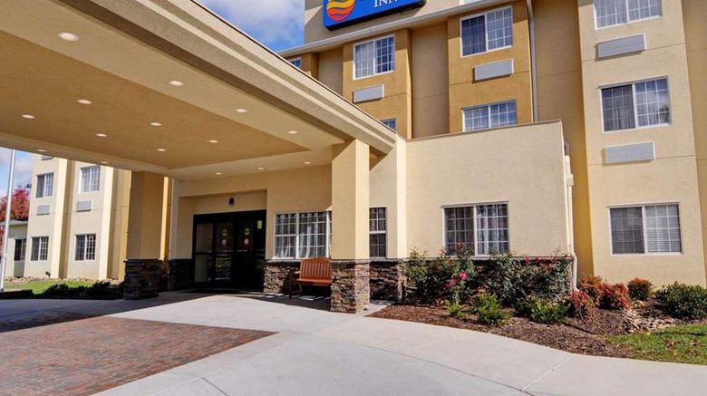 <b>Comfort Inn Mount Airy Exterior</b>. Images powered by <a href="https://iceportal.shijigroup.com/" title="IcePortal" target="_blank">IcePortal</a>.