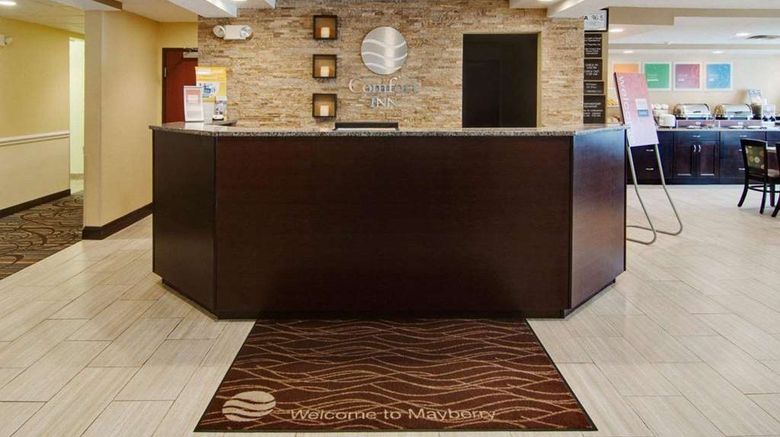 <b>Comfort Inn Mount Airy Lobby</b>. Images powered by <a href="https://iceportal.shijigroup.com/" title="IcePortal" target="_blank">IcePortal</a>.