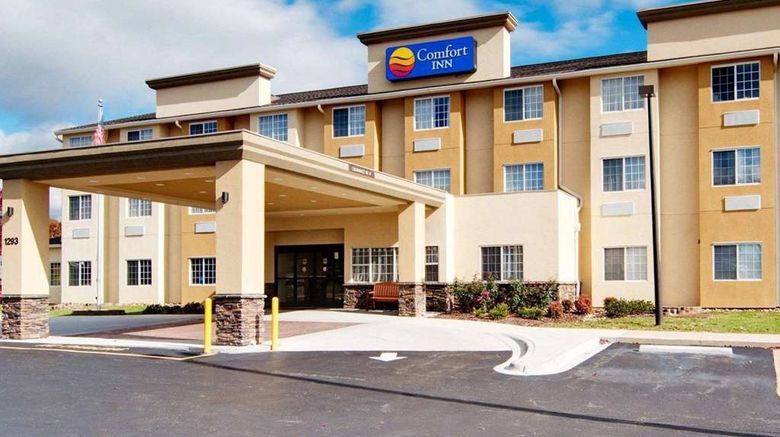 <b>Comfort Inn Mount Airy Exterior</b>. Images powered by <a href="https://iceportal.shijigroup.com/" title="IcePortal" target="_blank">IcePortal</a>.