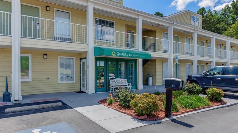 <b>Quality Inn Laurinburg Exterior</b>. Images powered by <a href="https://iceportal.shijigroup.com/" title="IcePortal" target="_blank">IcePortal</a>.