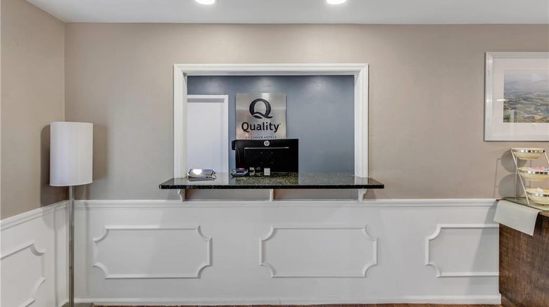 <b>Quality Inn Laurinburg Lobby</b>. Images powered by <a href="https://iceportal.shijigroup.com/" title="IcePortal" target="_blank">IcePortal</a>.