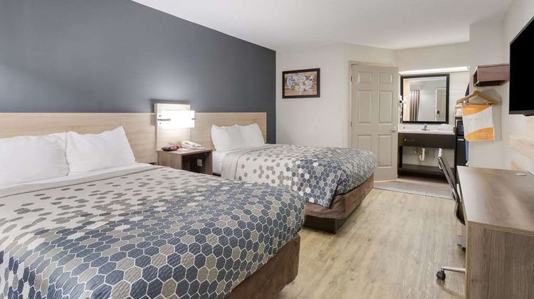 Econo Lodge Greenville Room