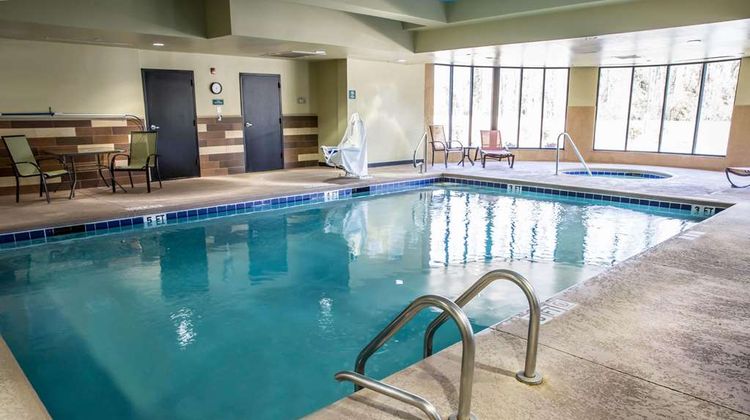 Comfort Suites Pool