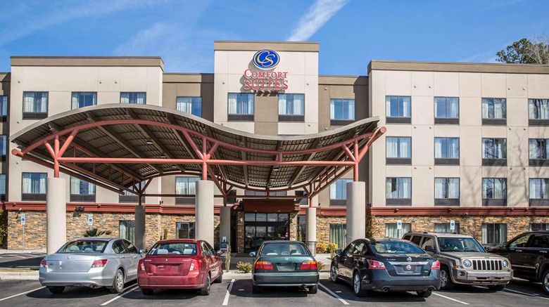 <b>Comfort Suites Exterior</b>. Images powered by <a href="https://iceportal.shijigroup.com/" title="IcePortal" target="_blank">IcePortal</a>.