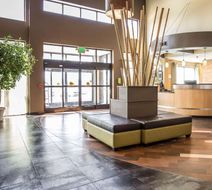 Comfort Suites Lobby