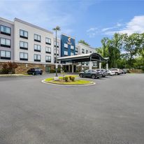 Comfort Suites