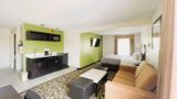 Quality Inn & Suites Clemmons I-40 Suite