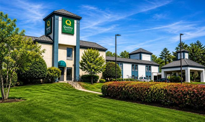 Quality Inn & Suites Clemmons I-40 Exterior