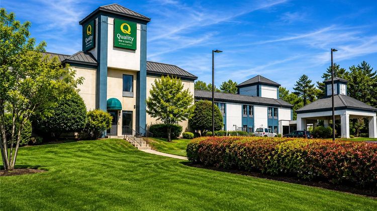 Quality Inn & Suites Clemmons I-40 Exterior