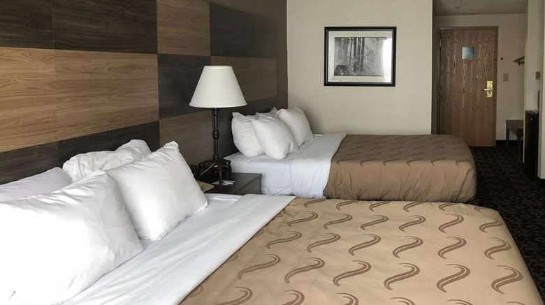 <b>Quality Inn & Suites University Room</b>. Images powered by <a href="https://iceportal.shijigroup.com/" title="IcePortal" target="_blank">IcePortal</a>.