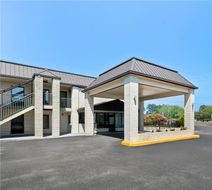 Quality Inn Raeford Exterior