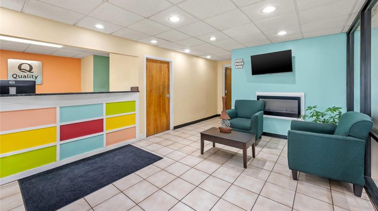 Quality Inn Henderson I-85 Lobby