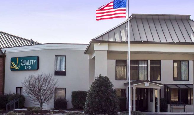 Quality Inn and Suites Wilson I-95 Exterior