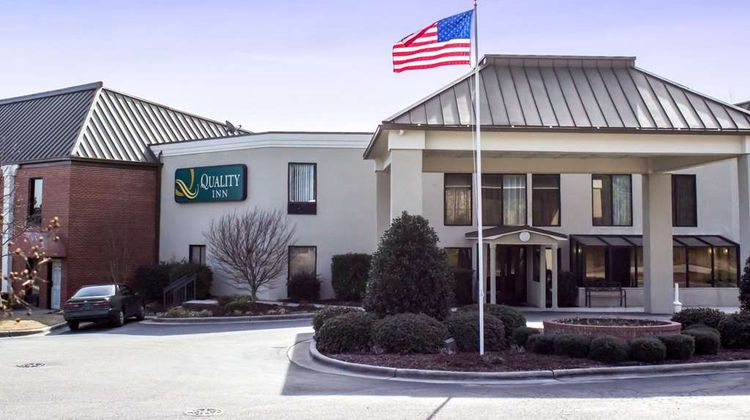 Quality Inn and Suites Wilson I-95 Exterior