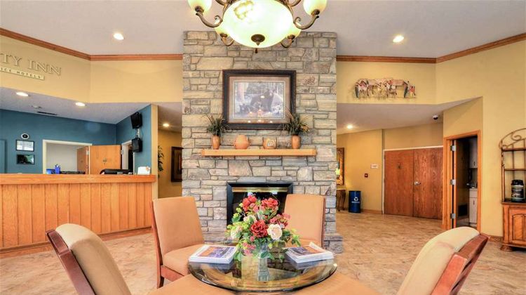 Quality Inn Cherokee Riverside Lobby