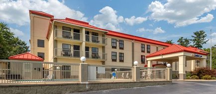 Comfort Inn West Exterior