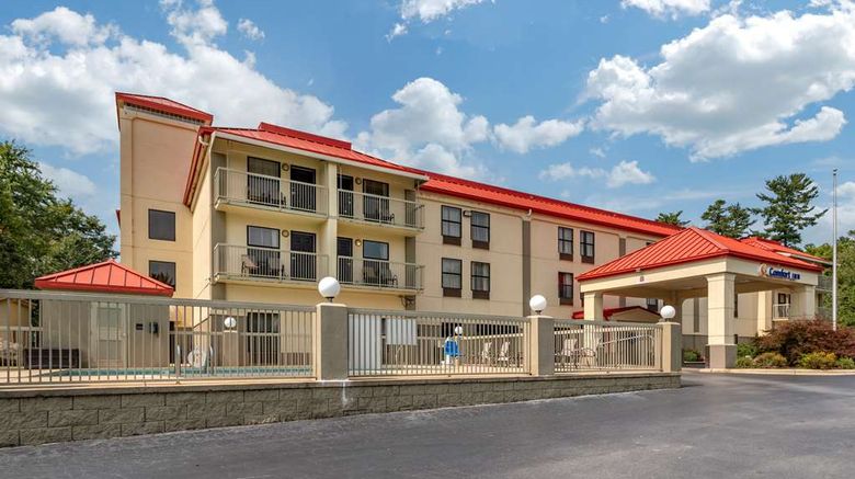 <b>Comfort Inn West Exterior</b>. Images powered by <a href="https://iceportal.shijigroup.com/" title="IcePortal" target="_blank">IcePortal</a>.