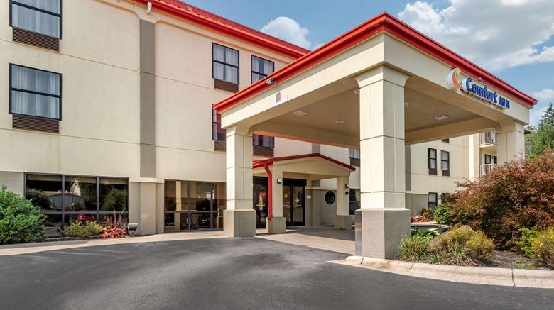 Comfort Inn West Exterior. Images powered by <a href="https://iceportal.shijigroup.com" target="_blank" rel="noopener">Ice Portal</a>.