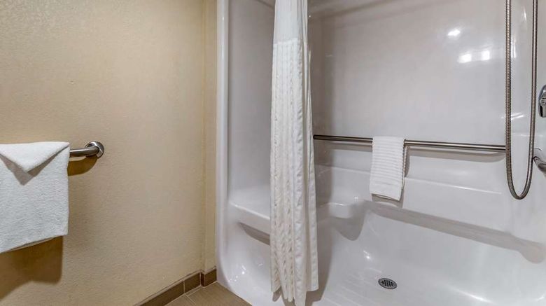 <b>Comfort Inn West Room</b>. Images powered by <a href="https://iceportal.shijigroup.com/" title="IcePortal" target="_blank">IcePortal</a>.