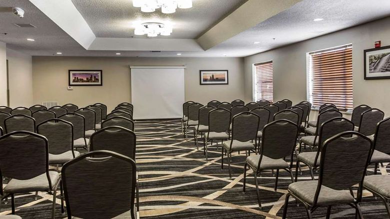 <b>Comfort Suites Pineville-Ballantyne Meeting</b>. Images powered by <a href="https://iceportal.shijigroup.com/" title="IcePortal" target="_blank">IcePortal</a>.