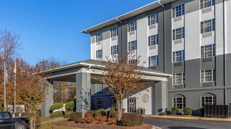 <b>Comfort Suites Pineville-Ballantyne Exterior</b>. Images powered by <a href="https://iceportal.shijigroup.com/" title="IcePortal" target="_blank">IcePortal</a>.