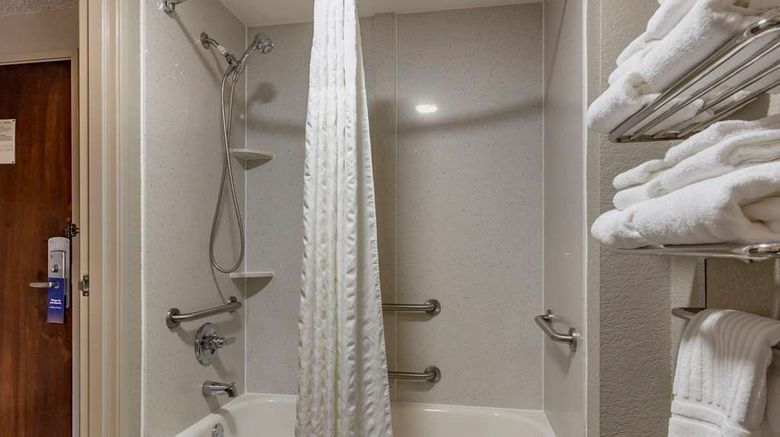 <b>Comfort Suites Pineville-Ballantyne Room</b>. Images powered by <a href="https://iceportal.shijigroup.com/" title="IcePortal" target="_blank">IcePortal</a>.