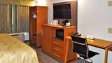 <b>Quality Inn and Suites Raleigh North Room</b>. Images powered by <a href="https://iceportal.shijigroup.com/" title="IcePortal" target="_blank">IcePortal</a>.