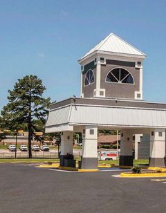 Quality Inn & Suites Charlotte