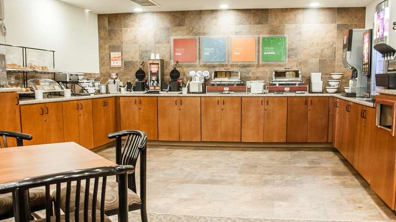 <b>Comfort Inn Dickinson Restaurant</b>. Images powered by <a href="https://iceportal.shijigroup.com/" title="IcePortal" target="_blank">IcePortal</a>.