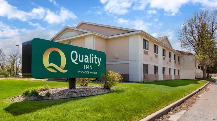 Quality Inn Exterior