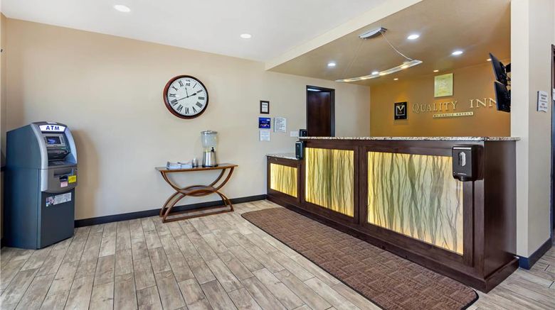 <b>Quality Inn Lobby</b>. Images powered by <a href="https://iceportal.shijigroup.com/" title="IcePortal" target="_blank">IcePortal</a>.