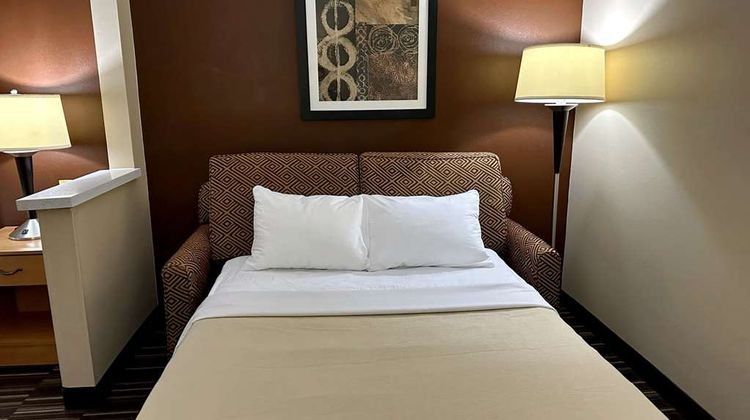Quality Suites Fargo Suite