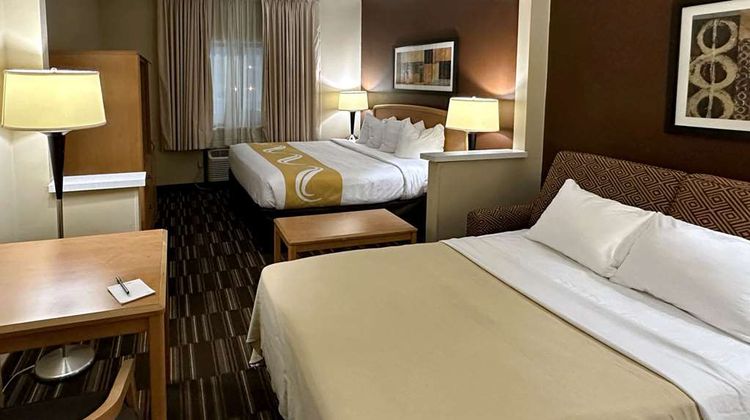 Quality Suites Fargo Suite