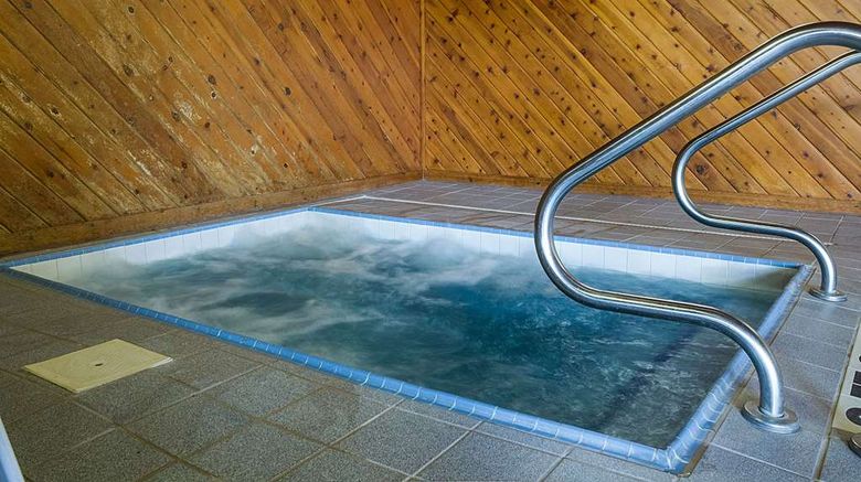 <b>Rodeway Inn Wahpeton Pool</b>. Images powered by <a href="https://iceportal.shijigroup.com/" title="IcePortal" target="_blank">IcePortal</a>.