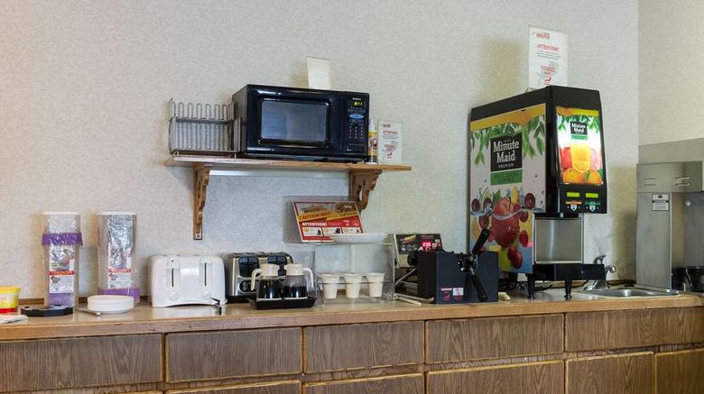 <b>Rodeway Inn Wahpeton Restaurant</b>. Images powered by <a href="https://iceportal.shijigroup.com/" title="IcePortal" target="_blank">IcePortal</a>.