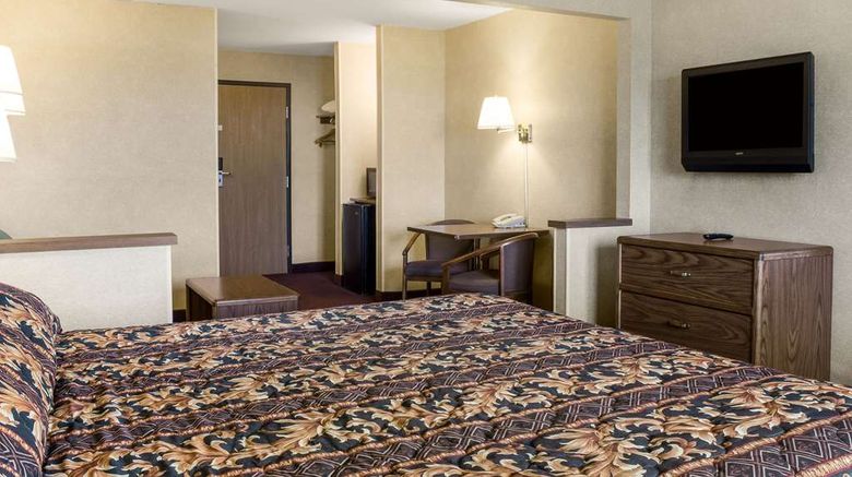 <b>Rodeway Inn Wahpeton Suite</b>. Images powered by <a href="https://iceportal.shijigroup.com/" title="IcePortal" target="_blank">IcePortal</a>.